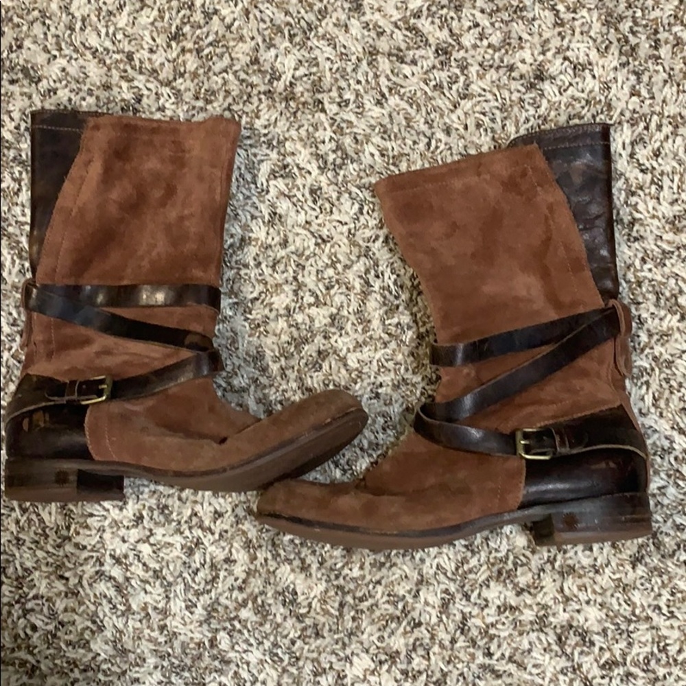 UGG leather and suede brown boots size 7